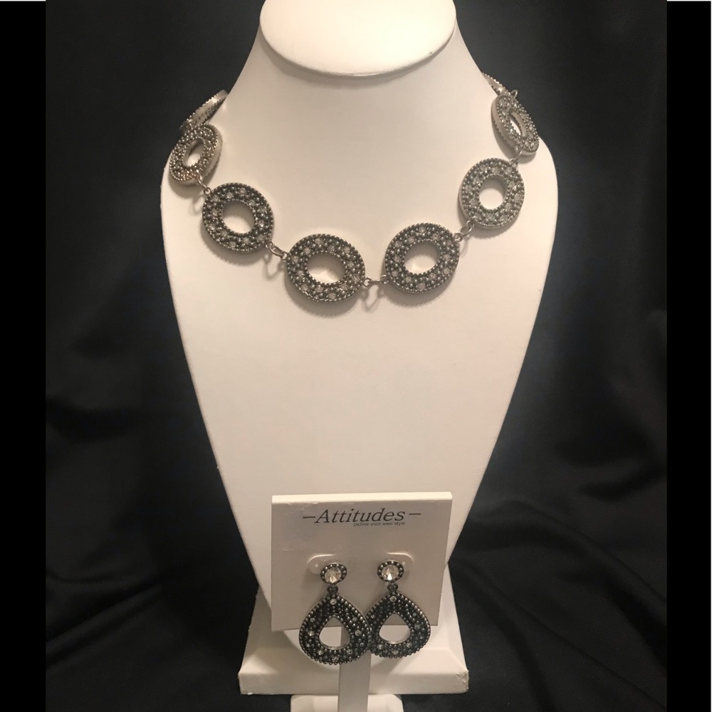 Necklace and earring set Silver and Rhinestones Y2K
